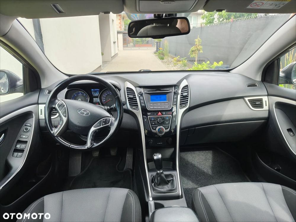 Hyundai i30 i30cw 1.6 CRDi Fifa World Cup Edition - 10