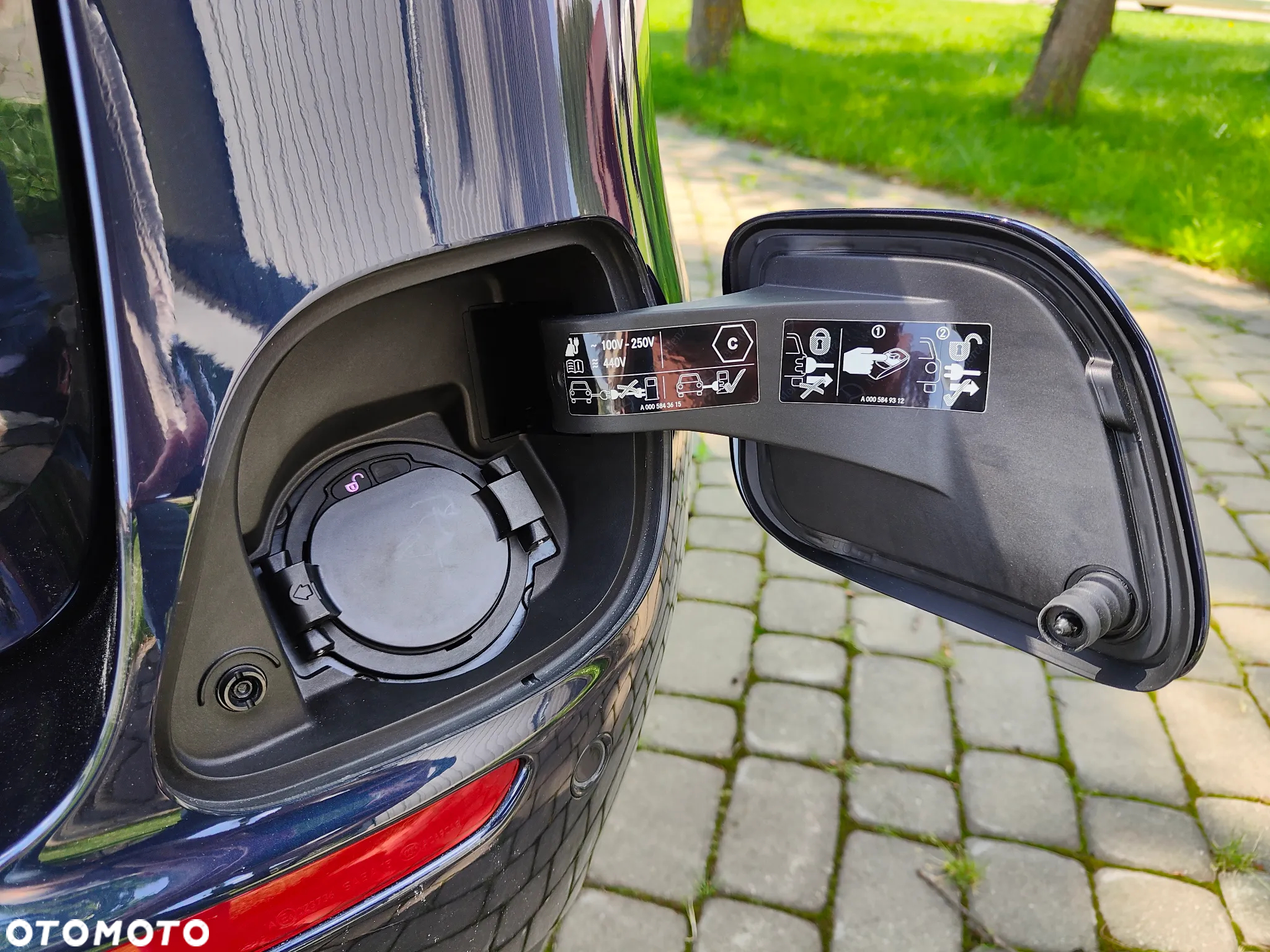 Mercedes-Benz Klasa E 300 d 9G-TRONIC - 21