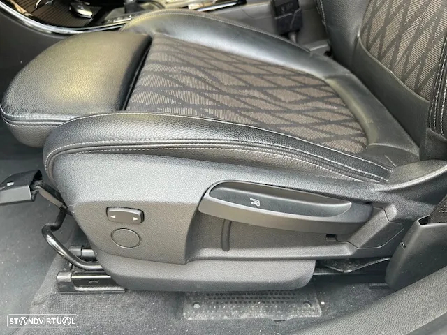 BMW X1 16 d sDrive Auto Line Sport - 19