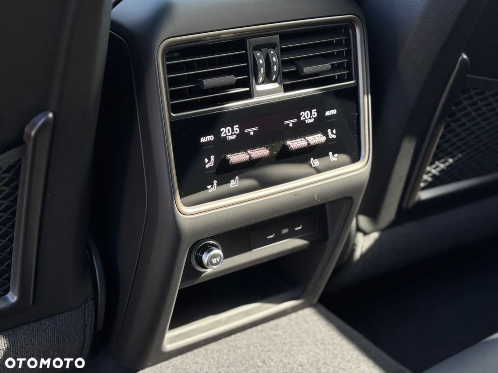 Porsche Cayenne Turbo E-Hybrid PHEV - 31