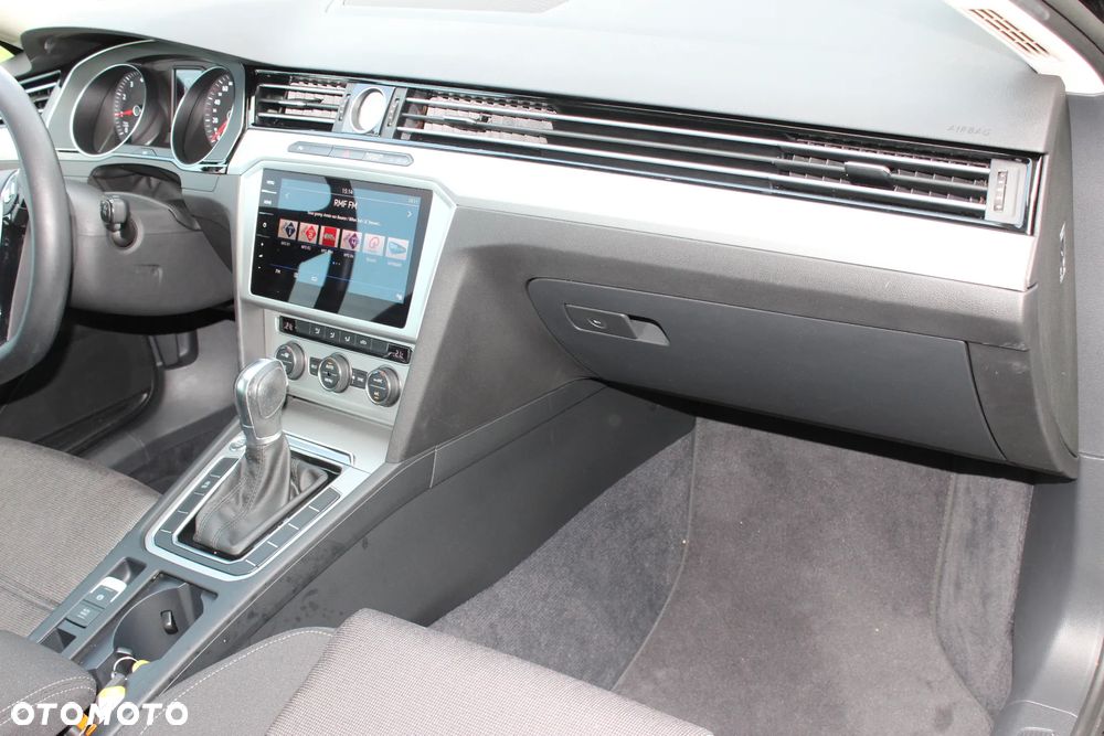 Volkswagen Passat 1.4 TSI BMT ACT Comfortline DSG - 24