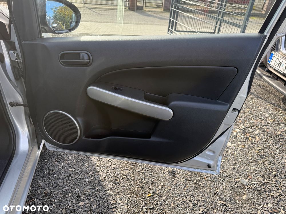 Mazda 2 - 12