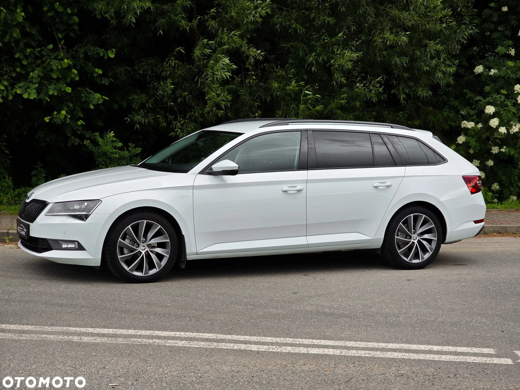 Skoda Superb Combi 2.0 TDI 4x4 DSG L&K - 8