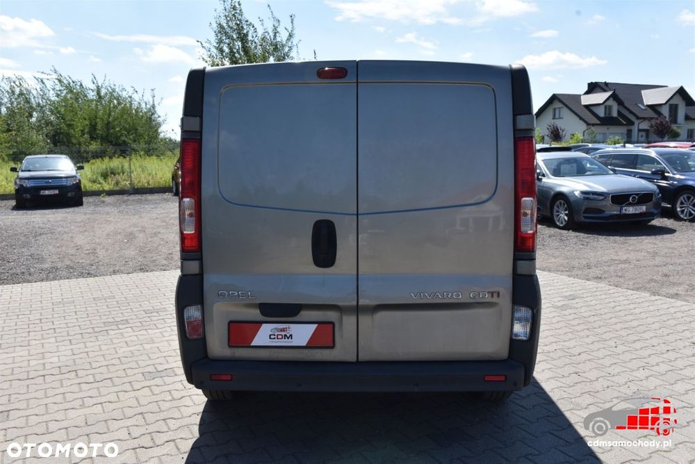 Opel Vivaro - 10