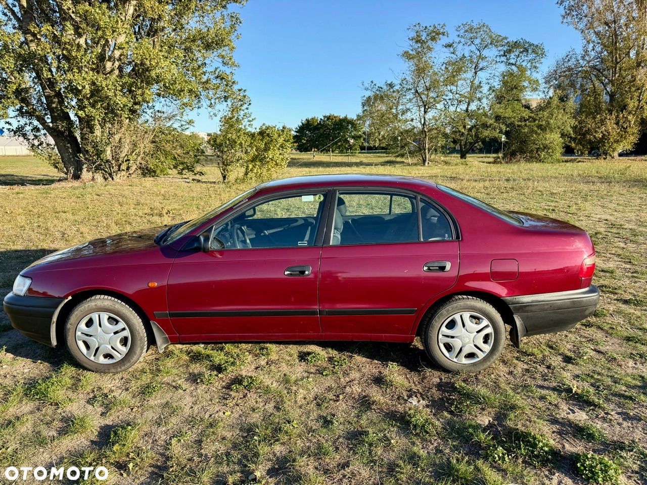 Toyota Carina - 1