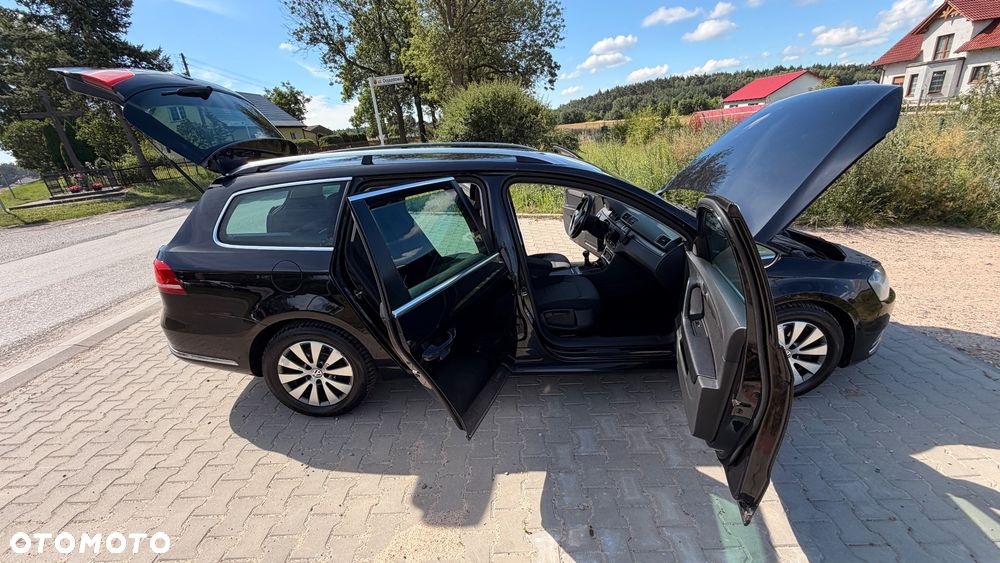 Volkswagen Passat Variant 2.0 TDI DPF Sportline - 4