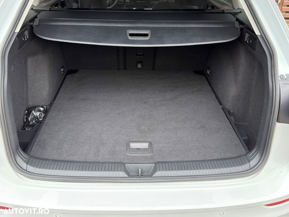 Volkswagen Golf 2.0 TDI SCR Life - 39