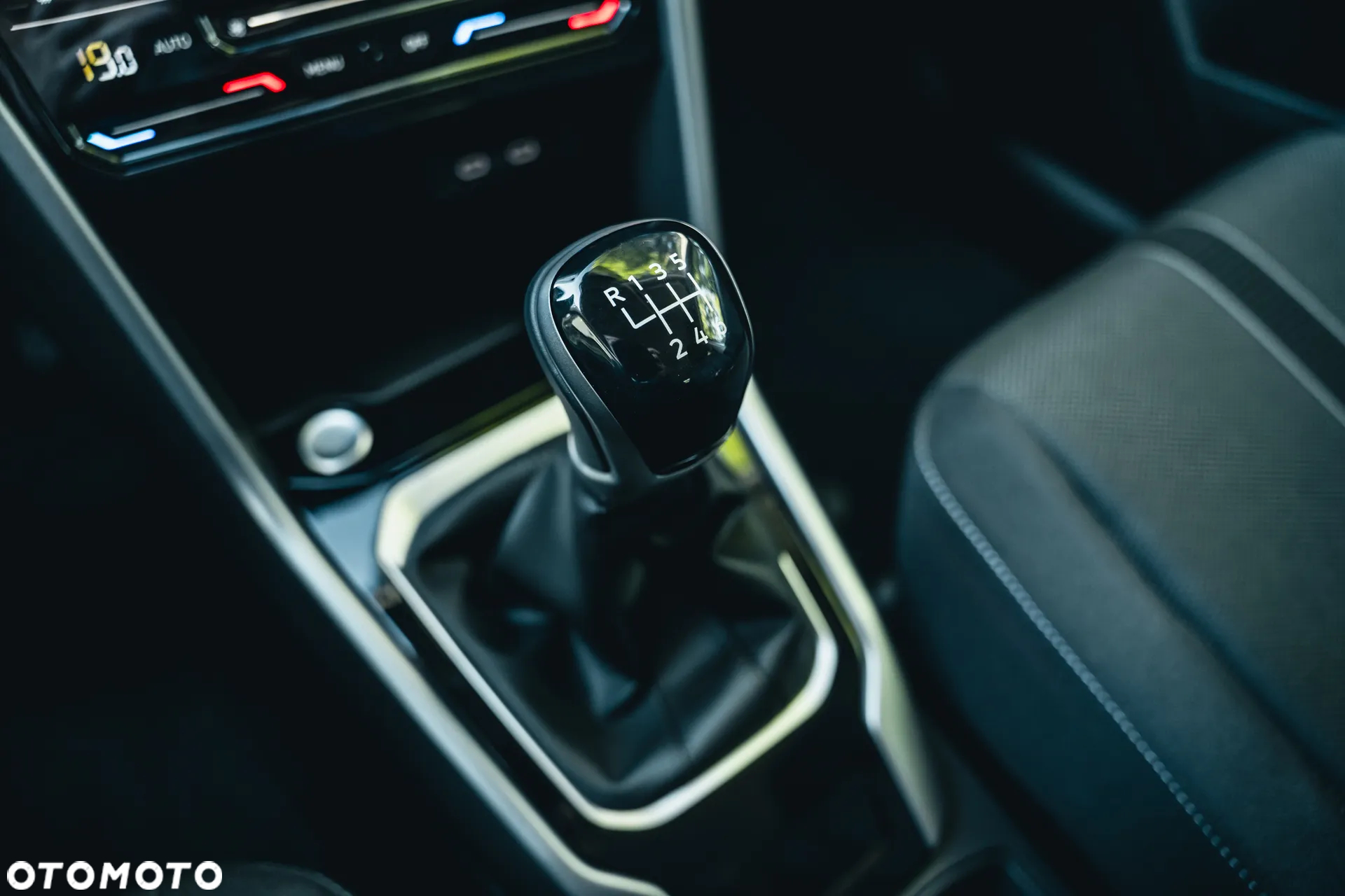 Volkswagen T-Roc 1.5 TSI Life Plus - 21