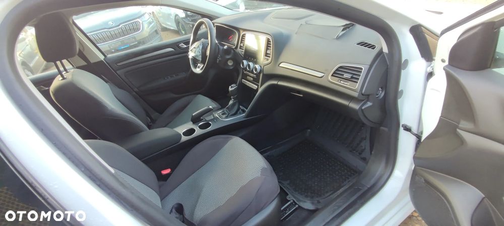 Renault Megane 1.3 TCe FAP Techno - 8