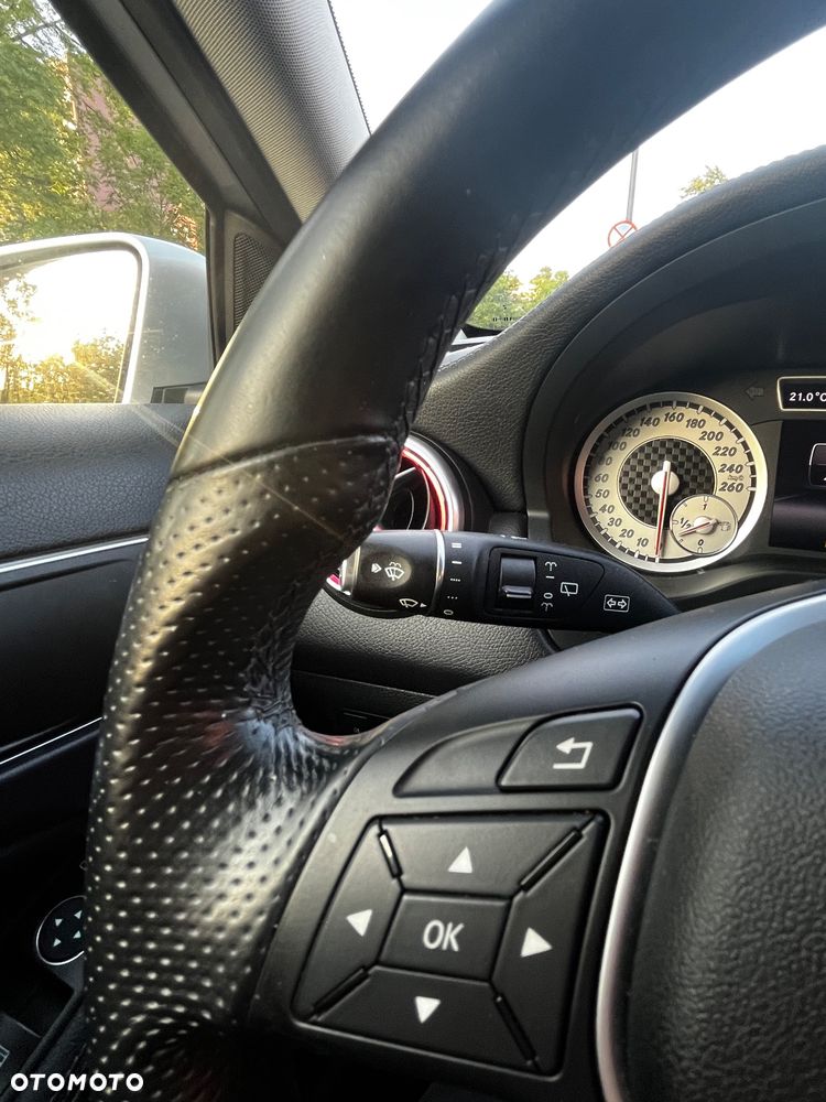 Mercedes-Benz Klasa A 180 (BlueEFFICIENCY) - 25