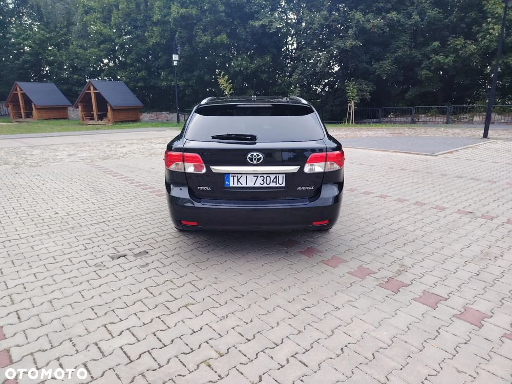 Toyota Avensis 1.8 Sol NAVI - 9