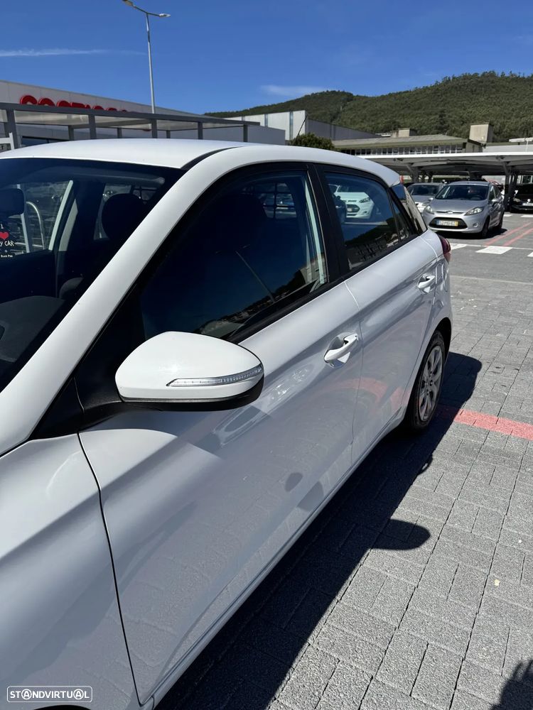 Hyundai i20 1.1 CRDi Access Plus - 5