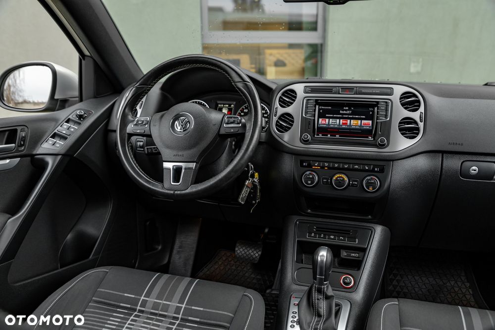 Volkswagen Tiguan 2.0 TDI SCR 4MOTION BlueMotion Technology DSG Lounge Sport & Style - 25