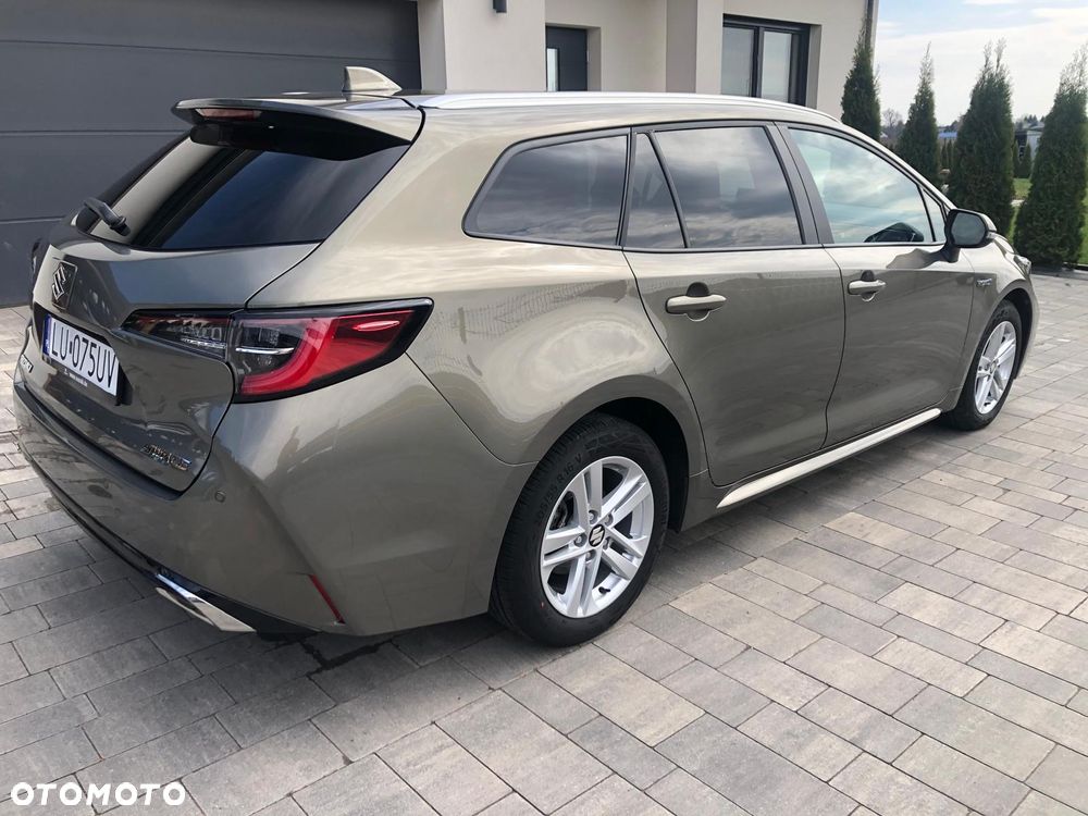 Suzuki Swace 1.8 Hybrid Premium Plus CVT - 11