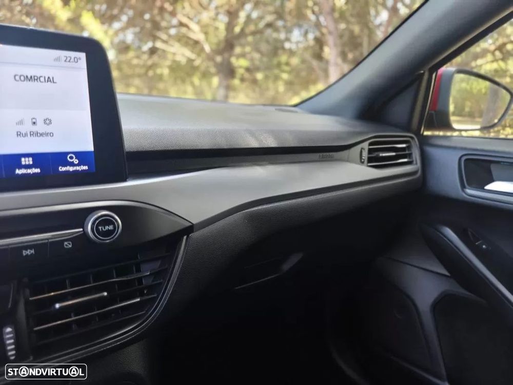 Ford Focus 1.0 EcoBoost MHEV ST-Line - 40