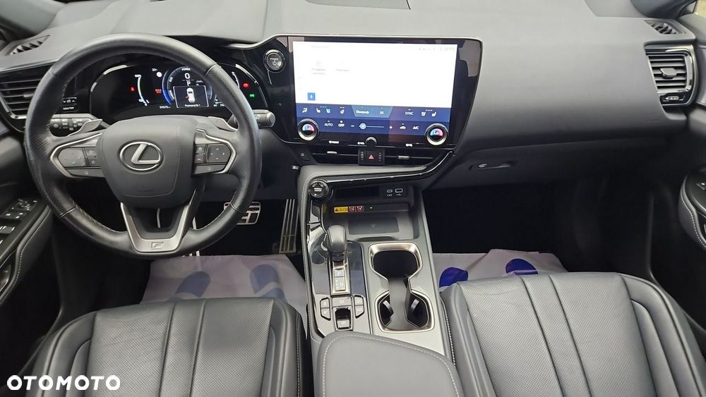 Lexus NX 450h+ Omotenashi AWD - 14