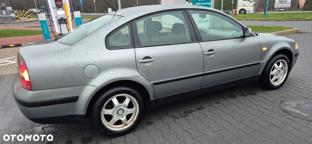 Volkswagen Passat 1.9 TDI Family - 2