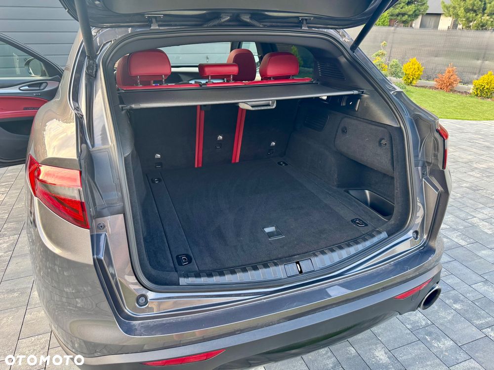 Alfa Romeo Stelvio 2.0 Turbo 16V AT8-Q4 Veloce Ti - 15