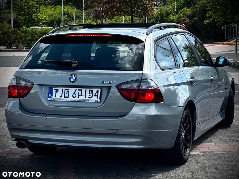 BMW Seria 3 318i - 2
