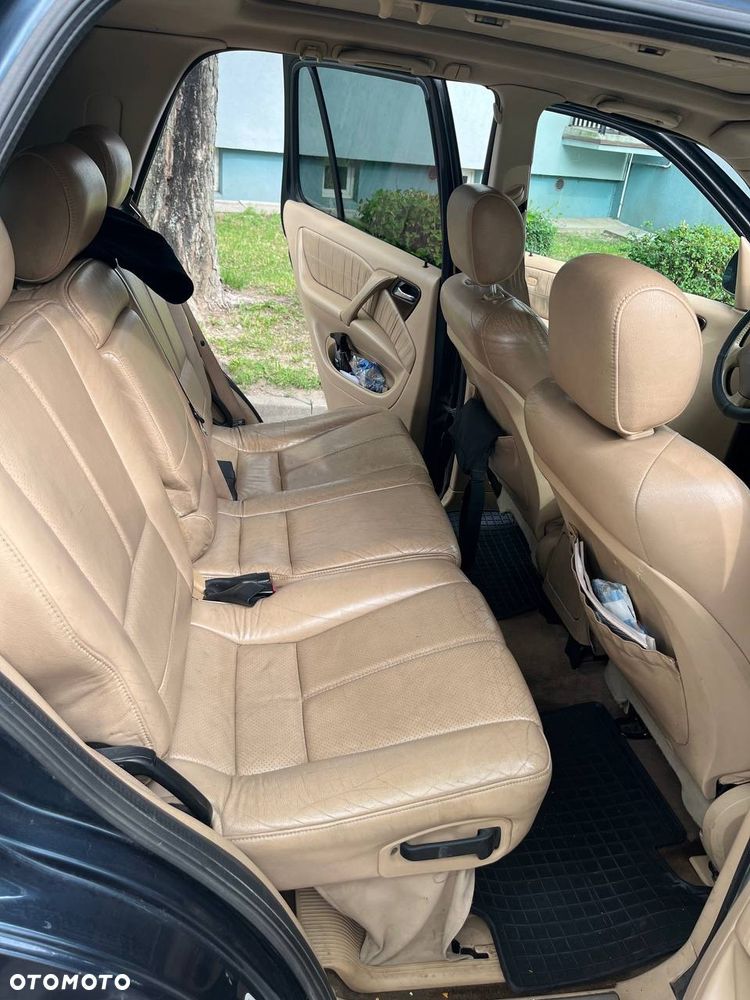Mercedes-Benz ML 230 - 5