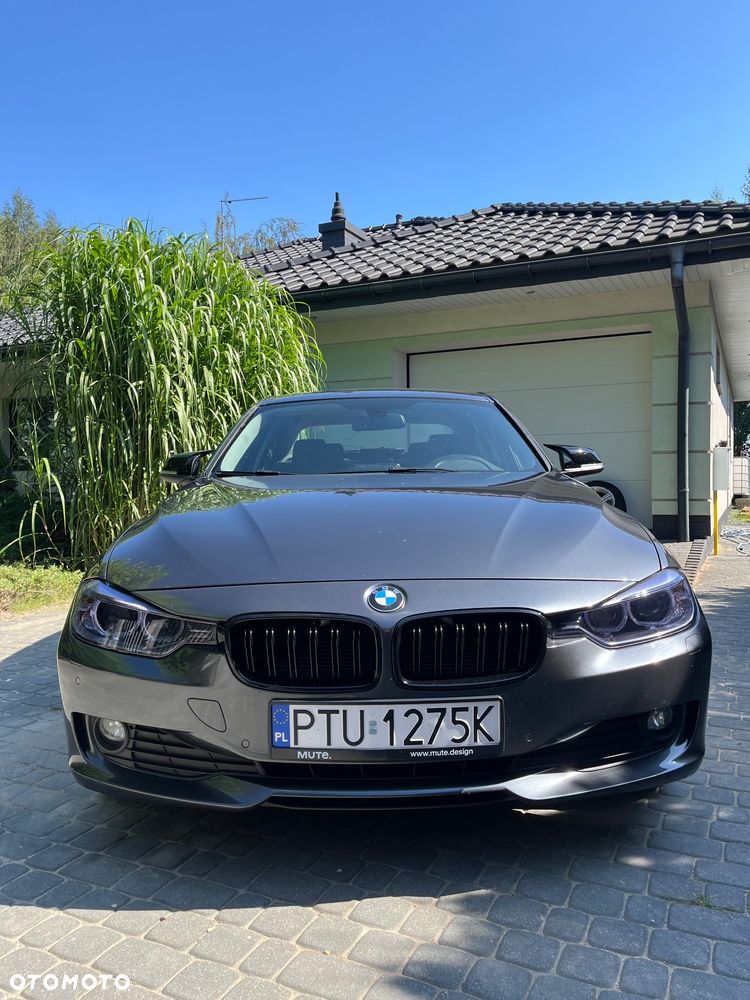 BMW Seria 3 318d - 2
