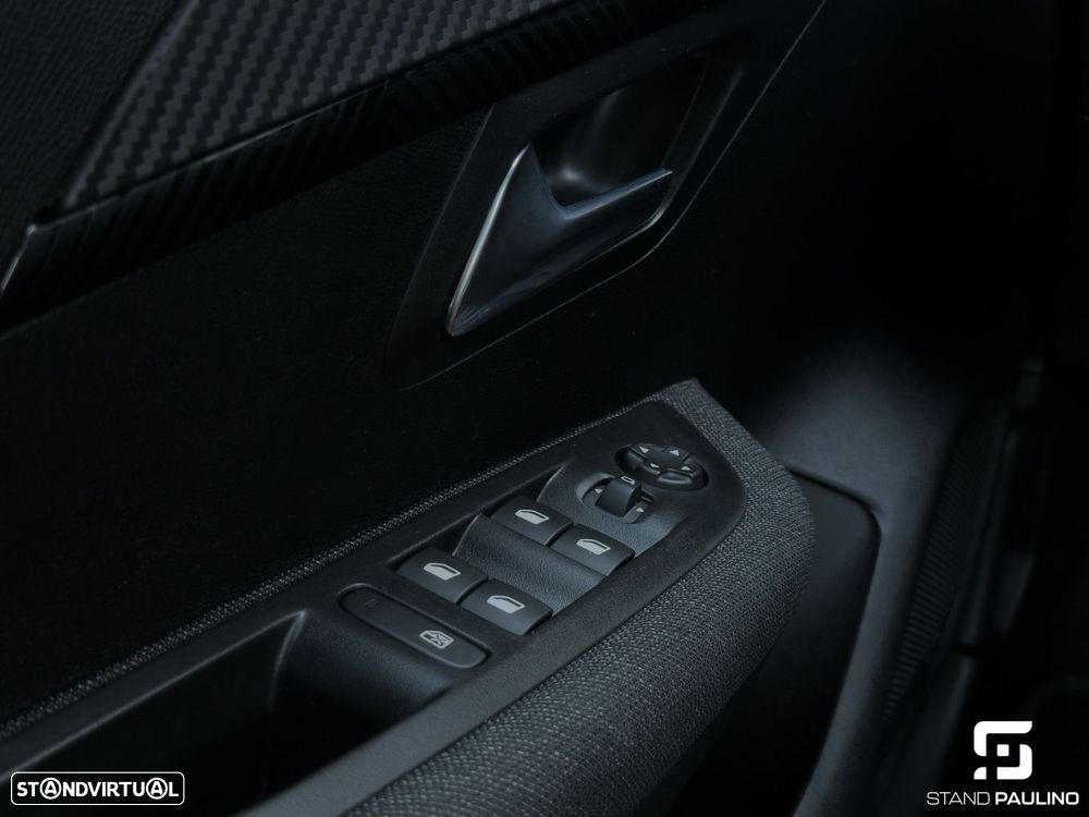 Peugeot e-208 50 kWh Style - 32