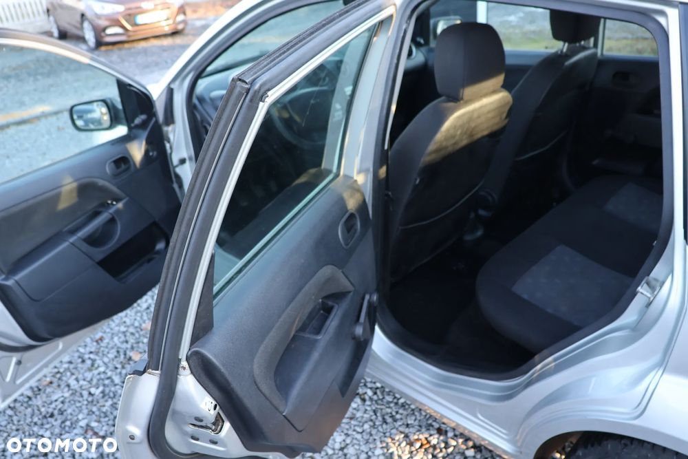Ford Fiesta 1.3 Trend - 8