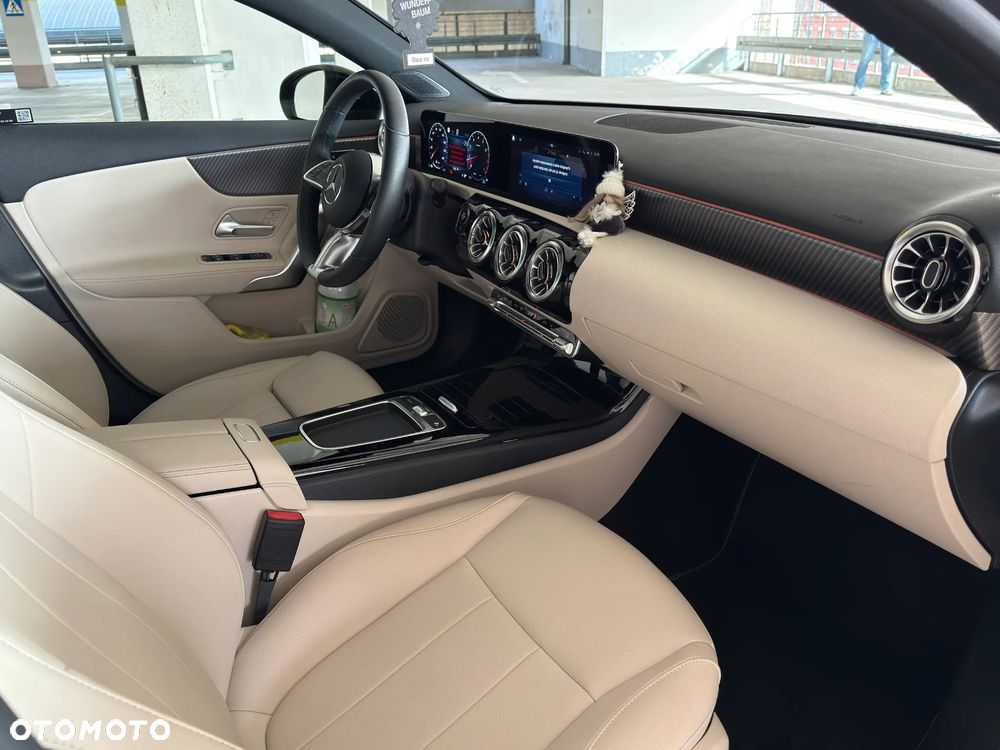Mercedes-Benz Klasa A 250 4-Matic Progressive 7G-DCT - 17