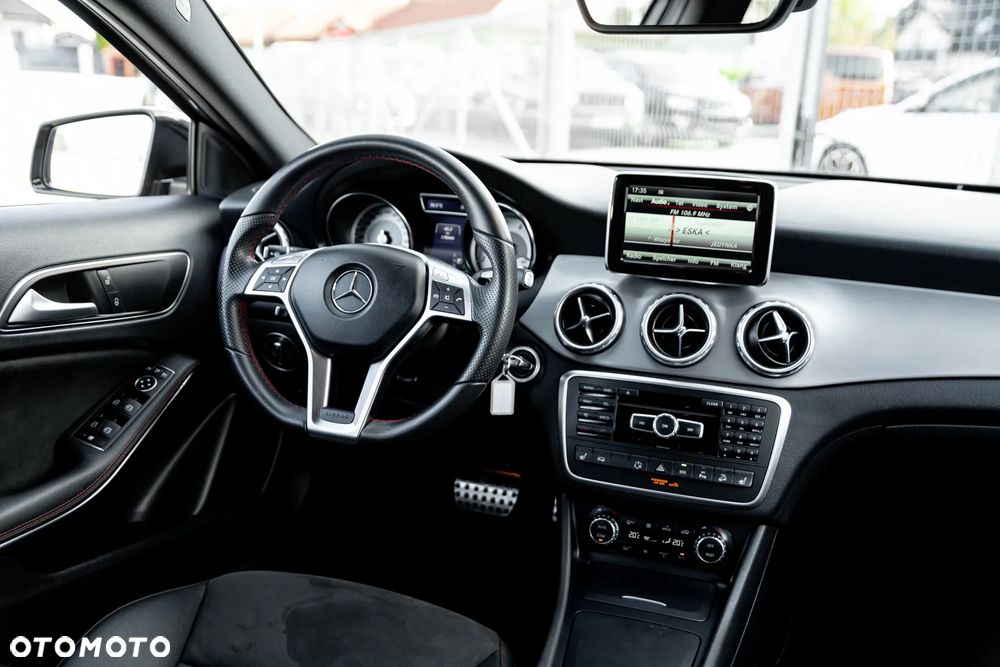 Mercedes-Benz GLA 250 4Matic 7G-DCT AMG Line - 29