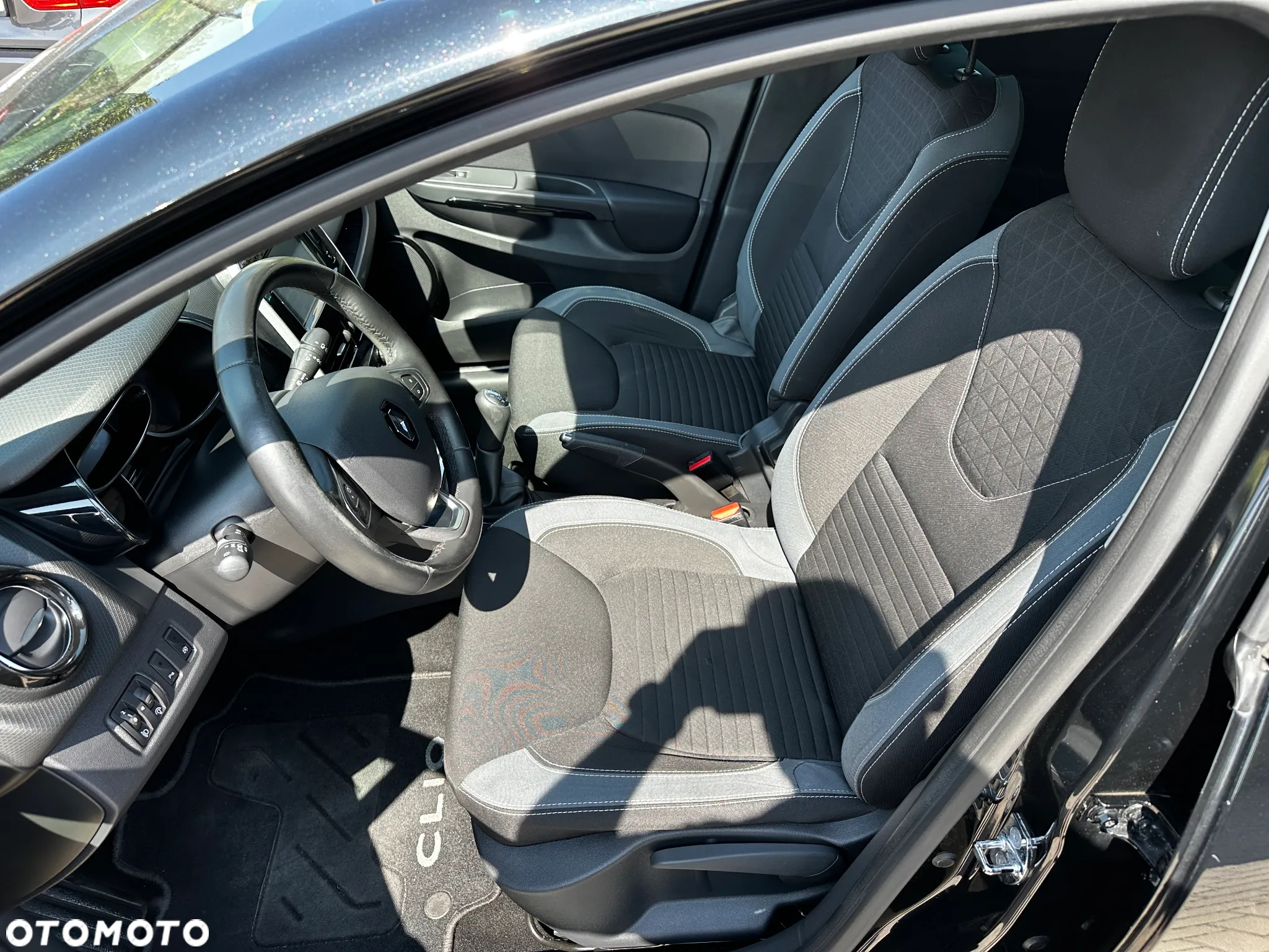 Renault Clio - 20