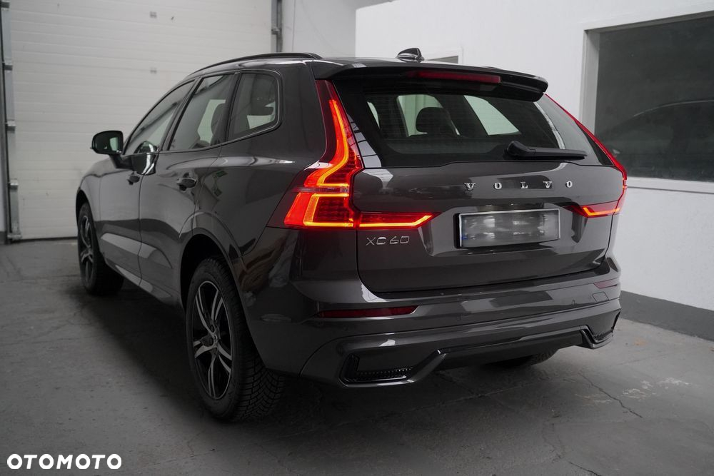 Volvo XC 60 B5 B AWD Plus Dark - 6
