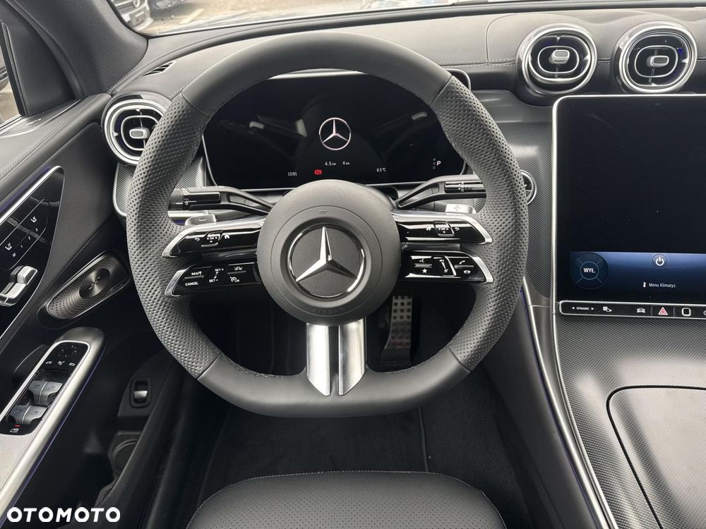 Mercedes-Benz GLC - 13