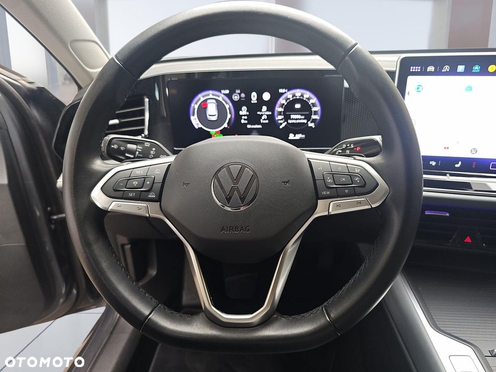 Volkswagen Passat - 13