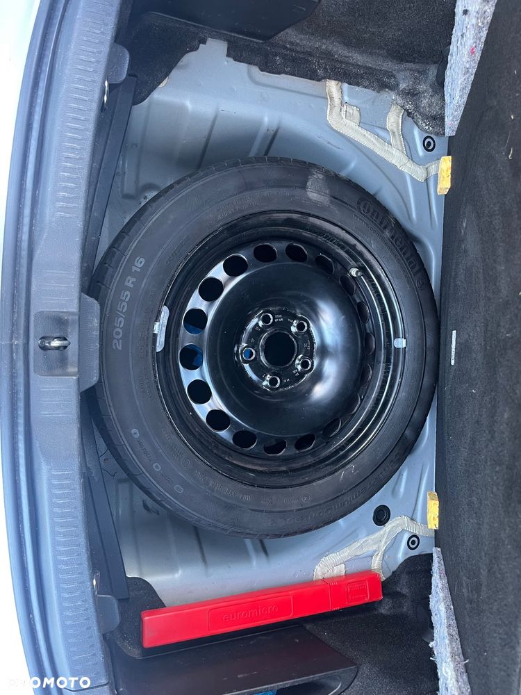 Toyota Auris - 14