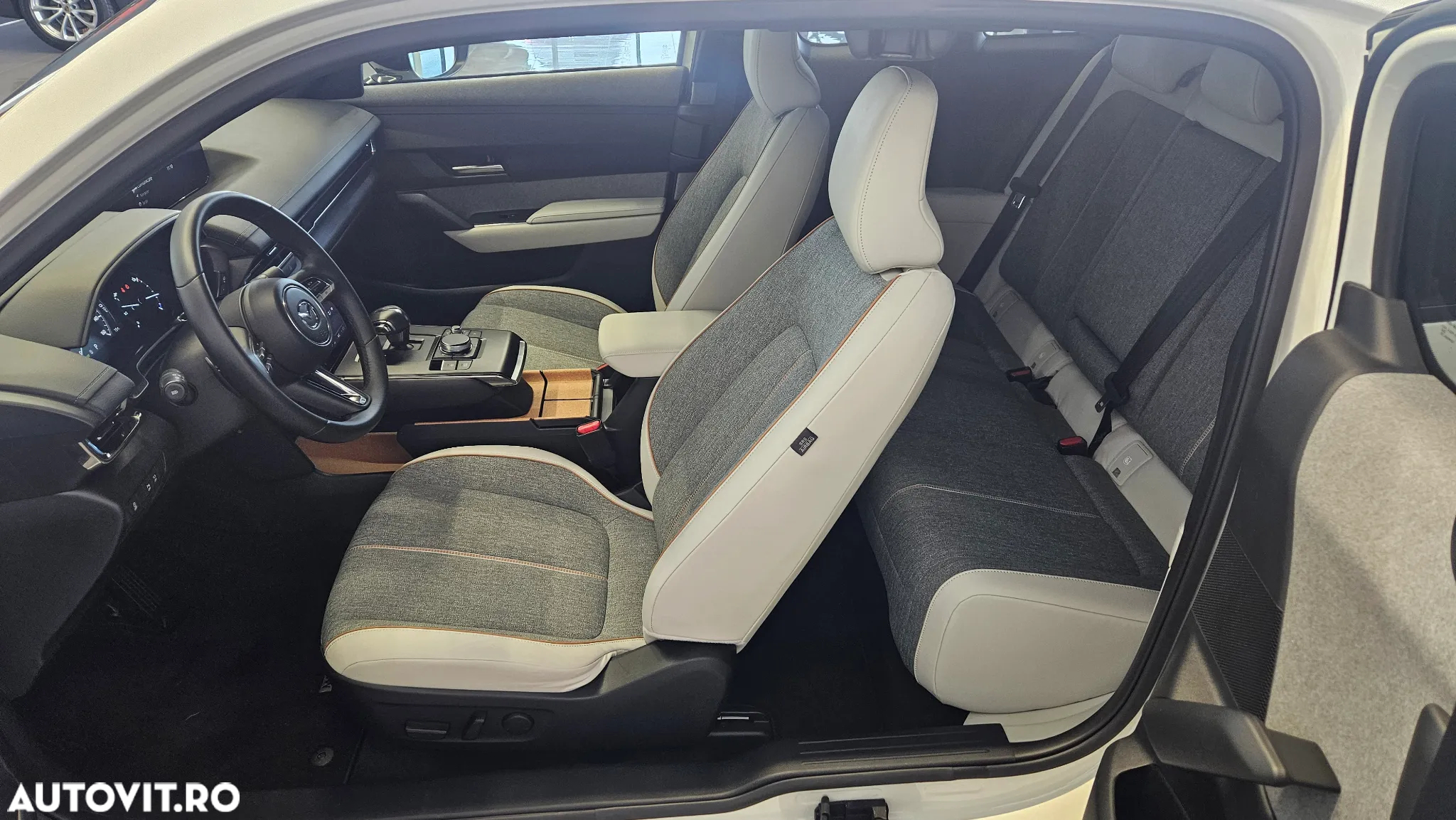 Mazda MX-30 e-SKYACTIV - 10