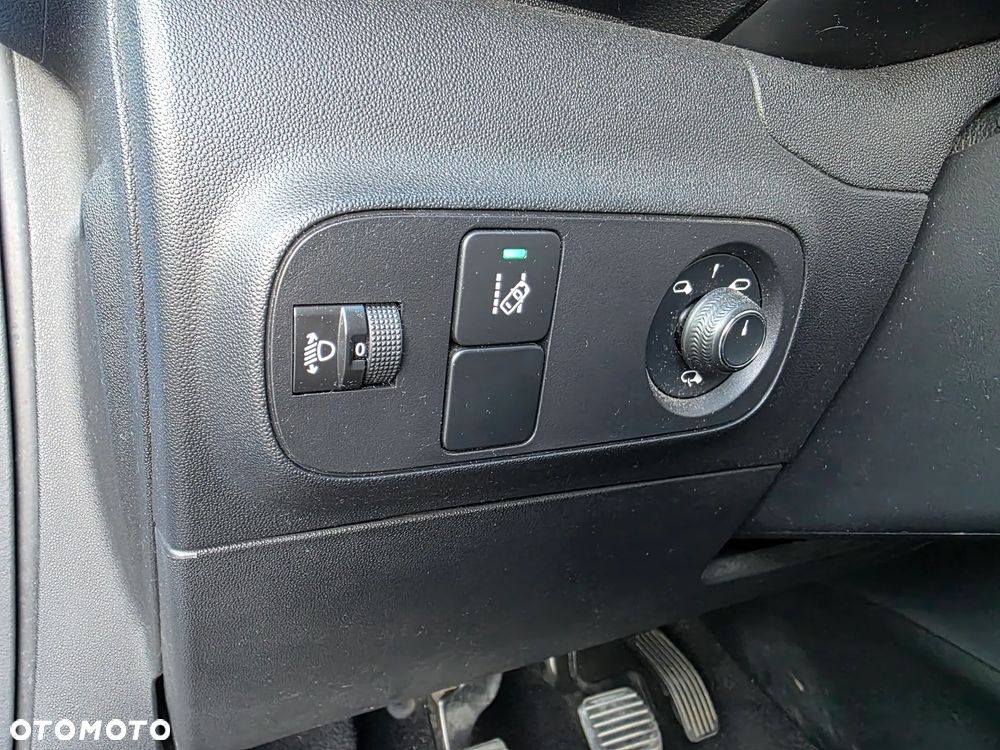 Citroën C3 Pure Tech 82 SHINE - 23