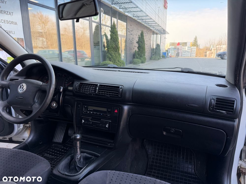 Volkswagen Passat 1.8 - 14