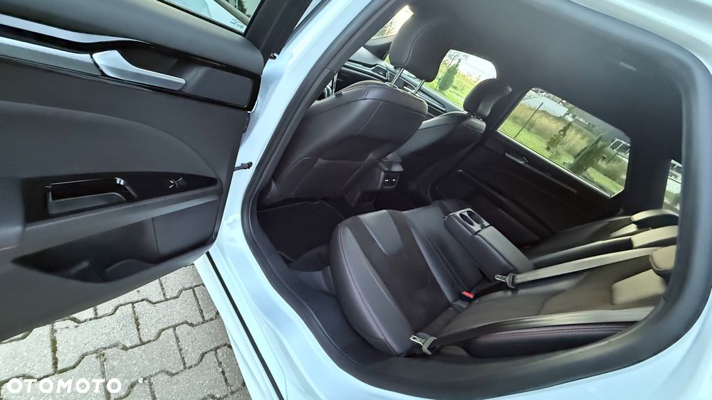 Ford Mondeo 2.0 Hybrid ST-Line X - 15