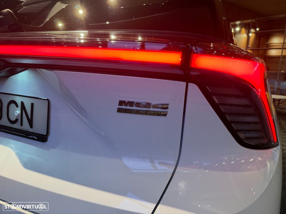 MG MG4 64 kWh XPower Luxury - 12