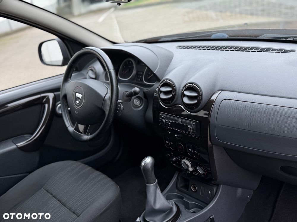 Dacia Duster 1.6 - 9