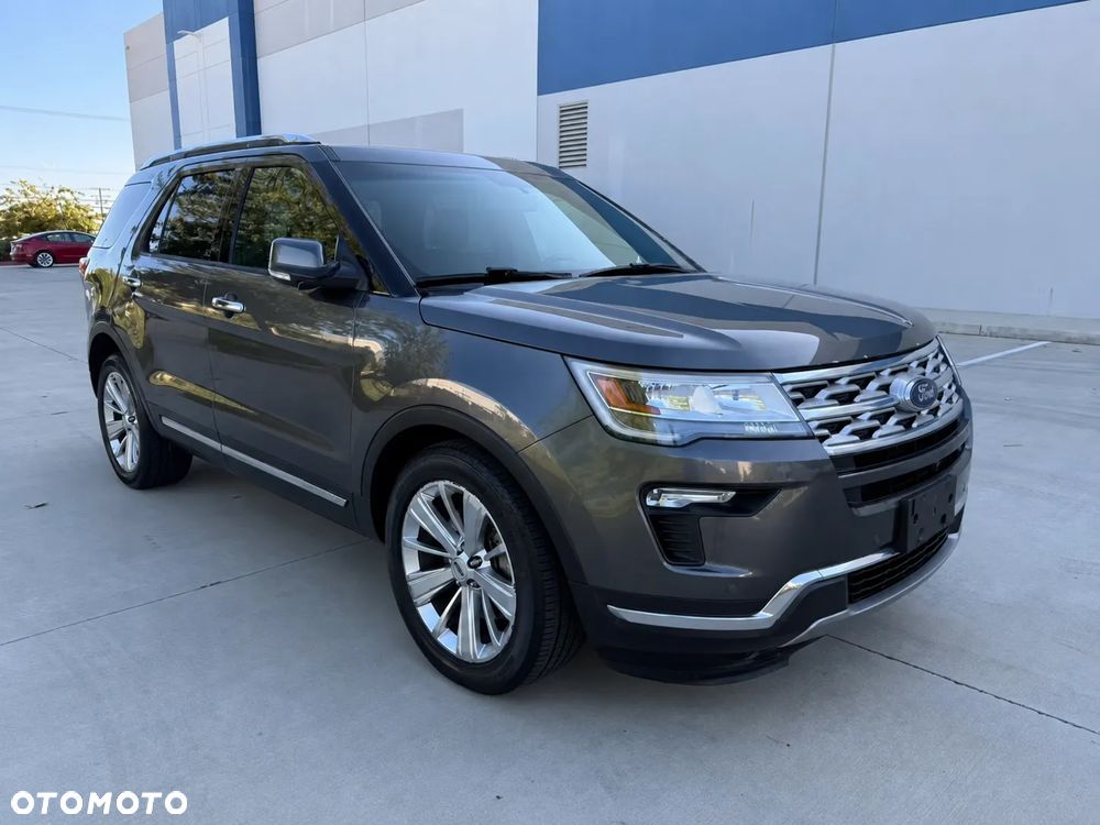 Ford Explorer - 1
