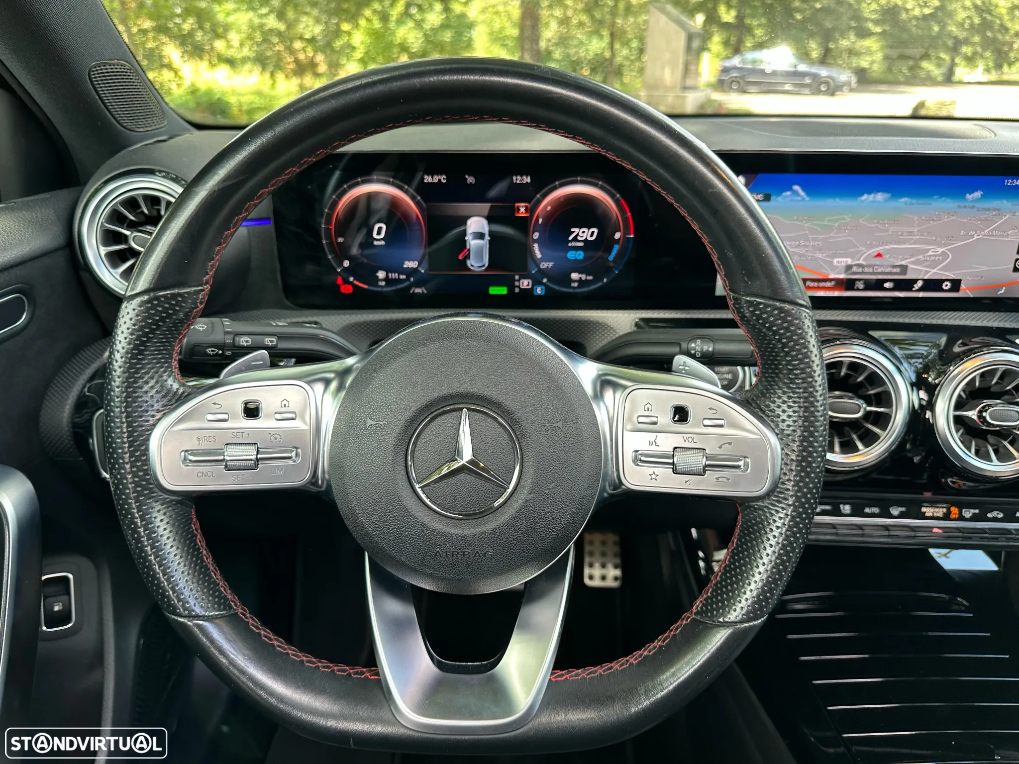 Mercedes-Benz A 250 e AMG Line - 27