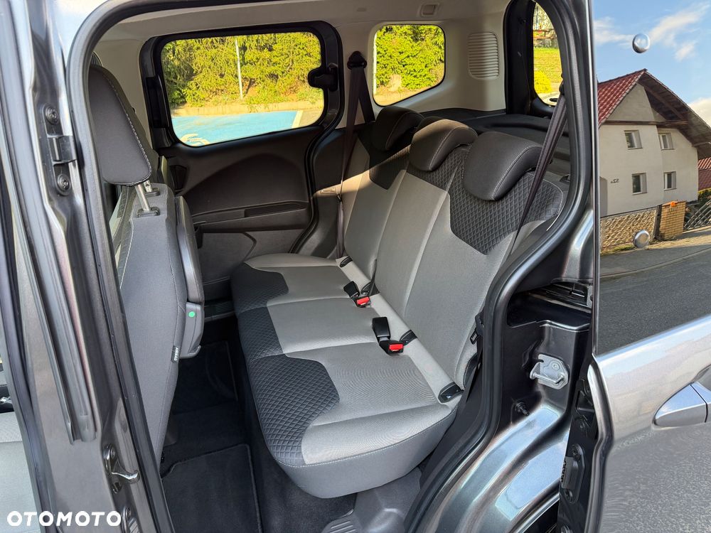 Ford Tourneo Courier 1.0 EcoBoost S&S Titanium - 14