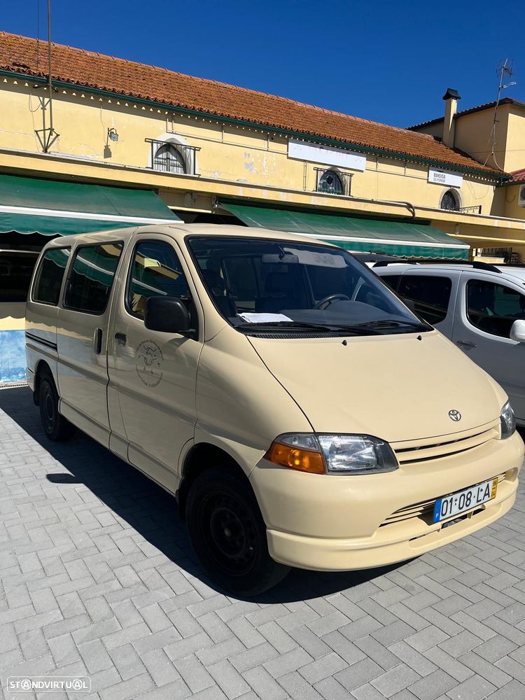 Toyota HiAce 2.4 D LXH12LG - 1