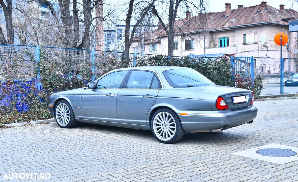 Jaguar XJ XJ6 2.7 Twin Turbo Diesel Executive - 2