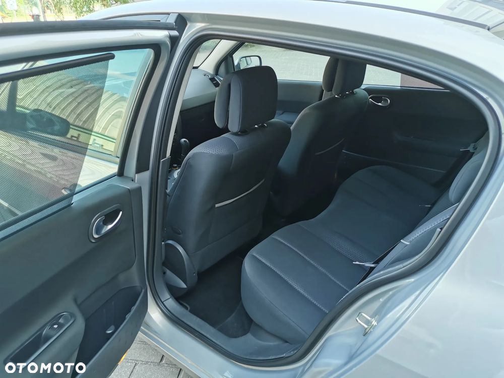Renault Megane 1.4 Confort Authentique - 11