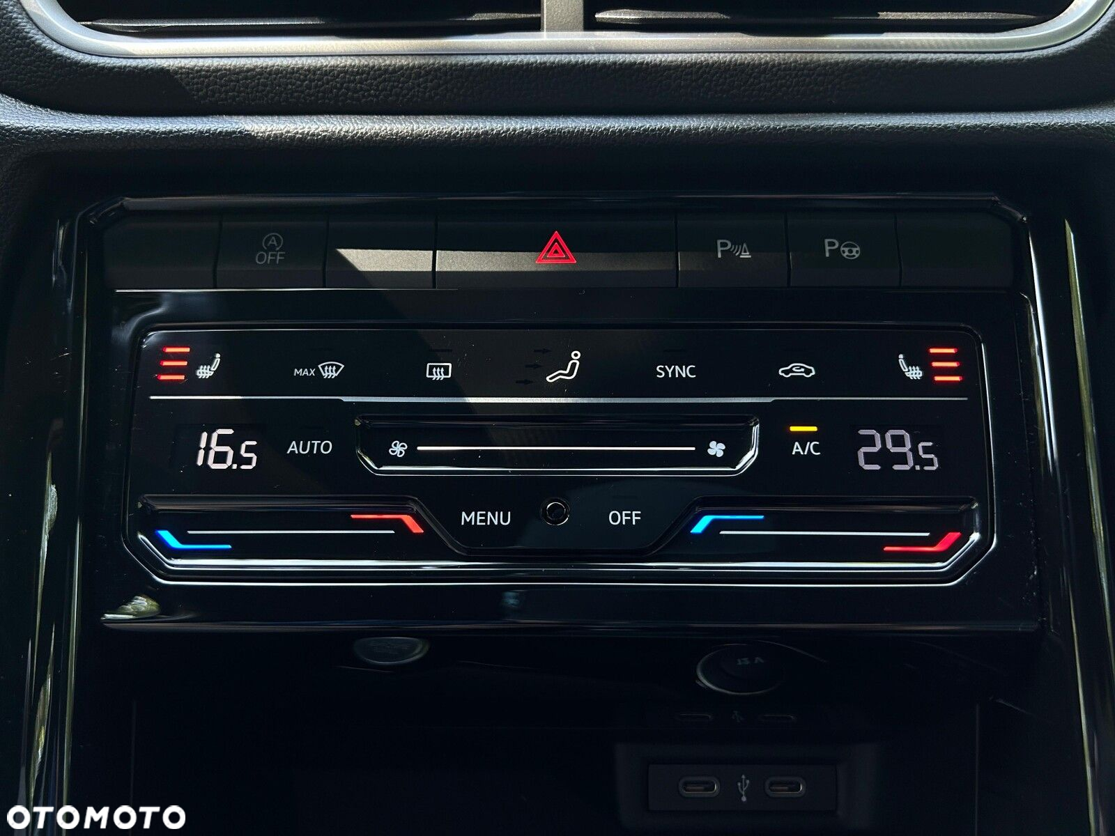 Volkswagen T-Roc 1.5 TSI R-Line DSG - 26