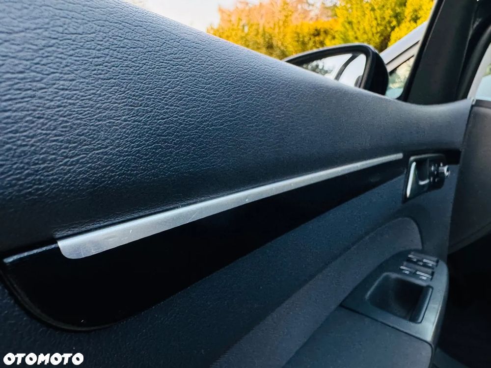 Volkswagen Touran 2.0 TDI DPF Highline Perfectline - 38