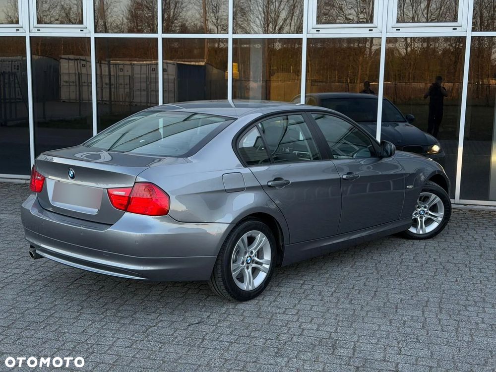 BMW Seria 3 - 39