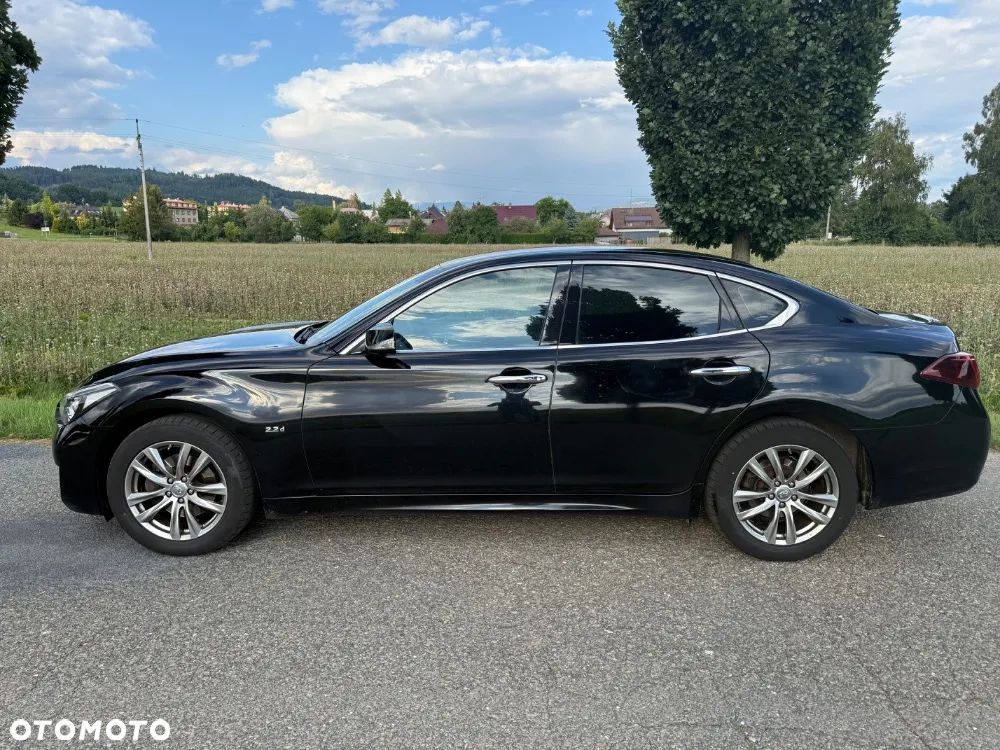 Infiniti Q70 - 3